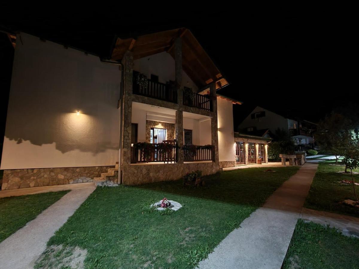 Rooms And Apartmants Mirovic Kolasin Exterior photo